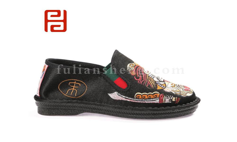 福連升老北京布鞋絨面軟底神話刺繡布鞋男鞋個性(圖1)