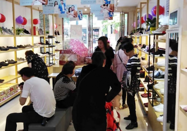 賀：福連升中年鞋湖南衡陽祁東縣歸陽3分店正式開業！